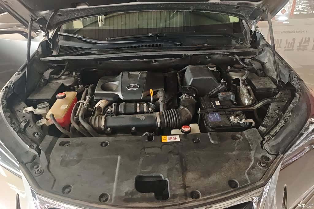 Lexus NX, 2016 10