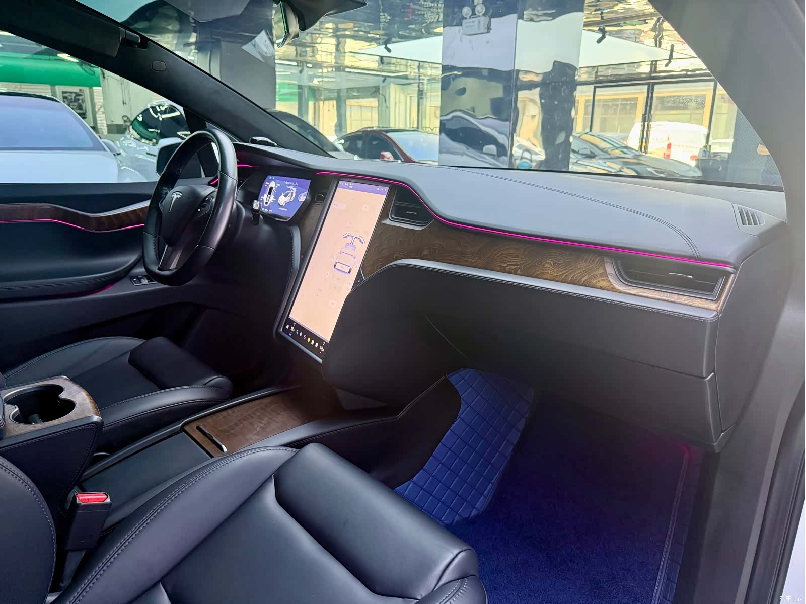 Tesla Model X, 2020 12