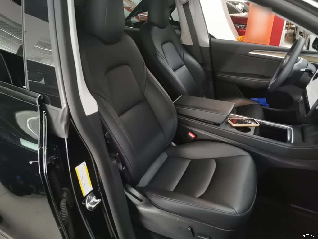 Tesla Model Y, 2021 25