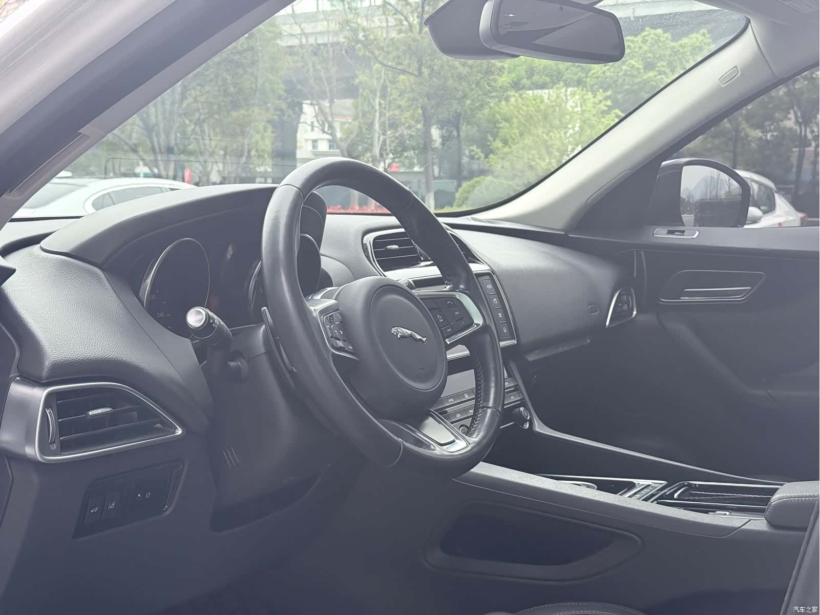 Jaguar F-PACE, 2018 8