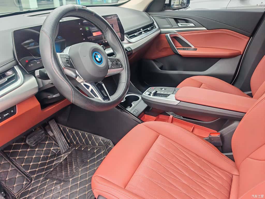 BMW iX1, 2025 8