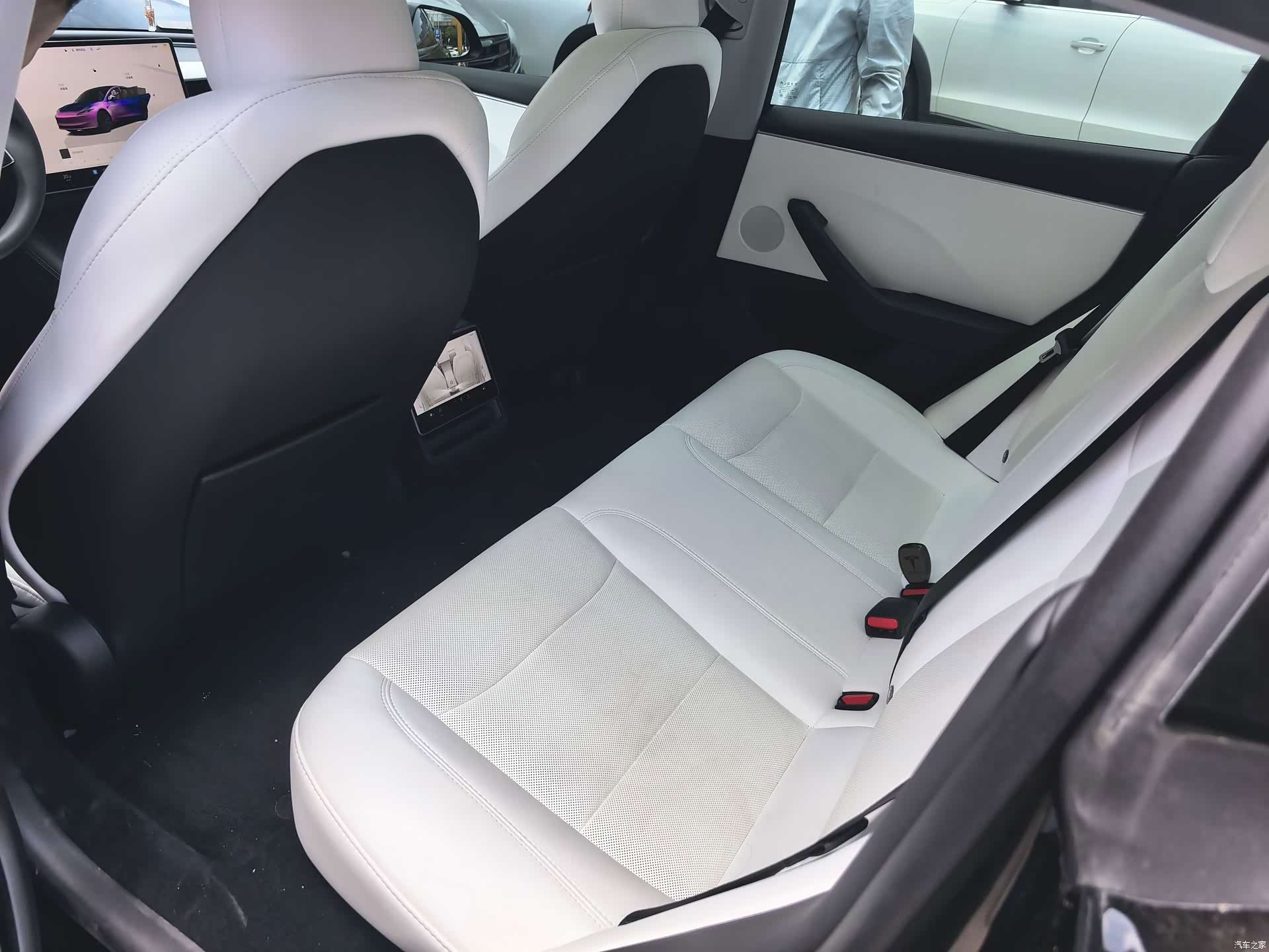 Tesla Model 3, 2024 3