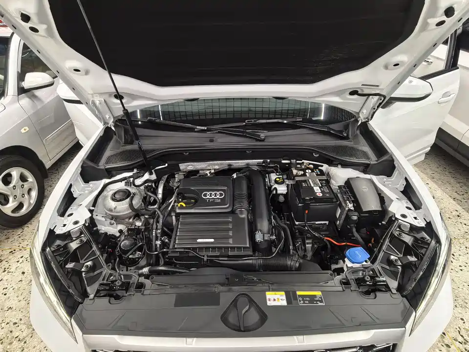 Audi Q2L Audi Q2L