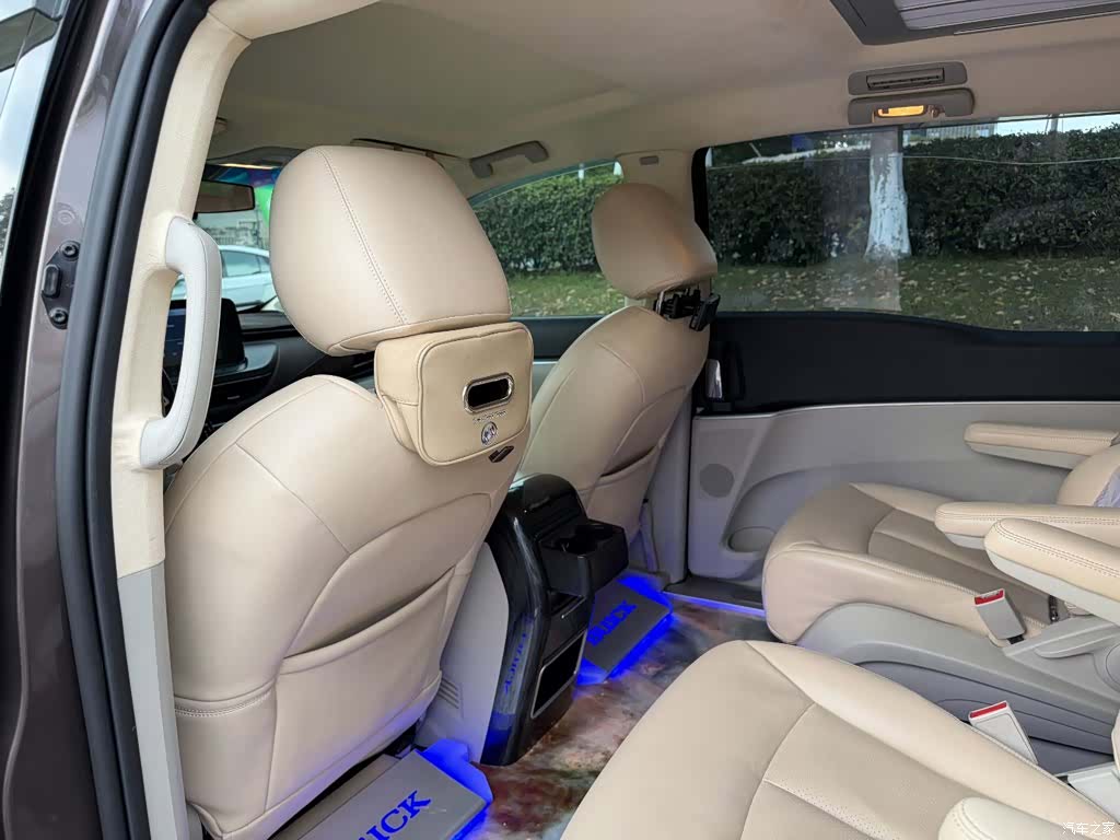 Buick GL8, 2023 10