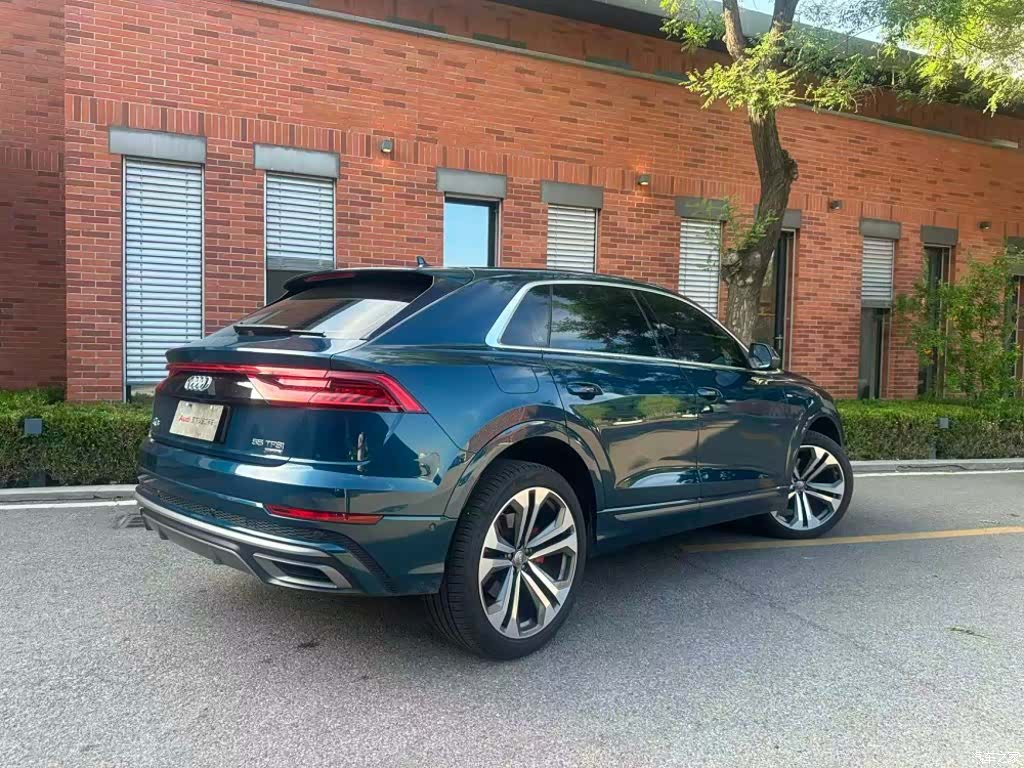 Audi Q8, 2020 3