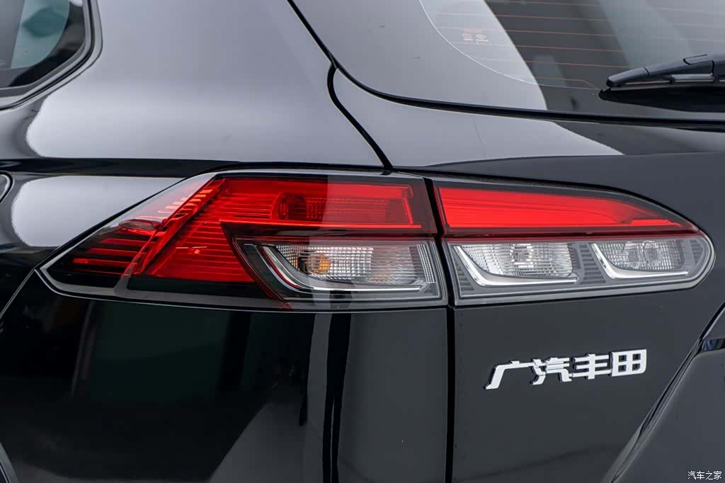 Toyota Frontlander, 2023 12