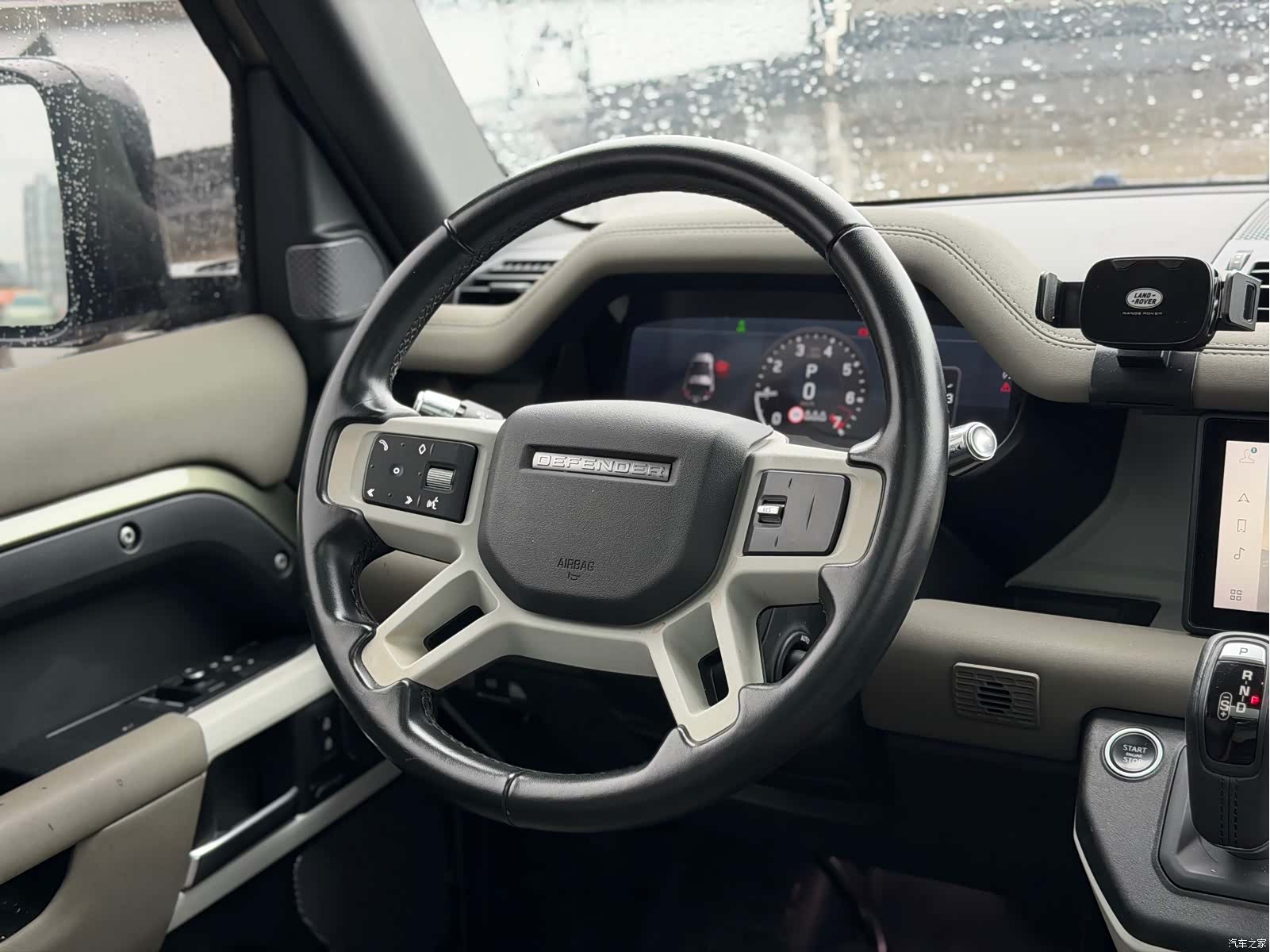 Land Rover Defender, 2021 7