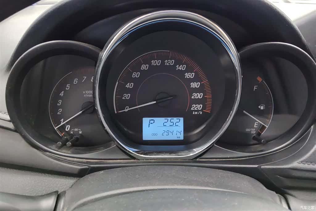 Toyota YARiS L, 2020 14