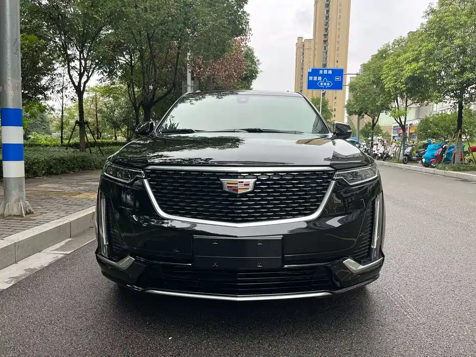 Cadillac XT6