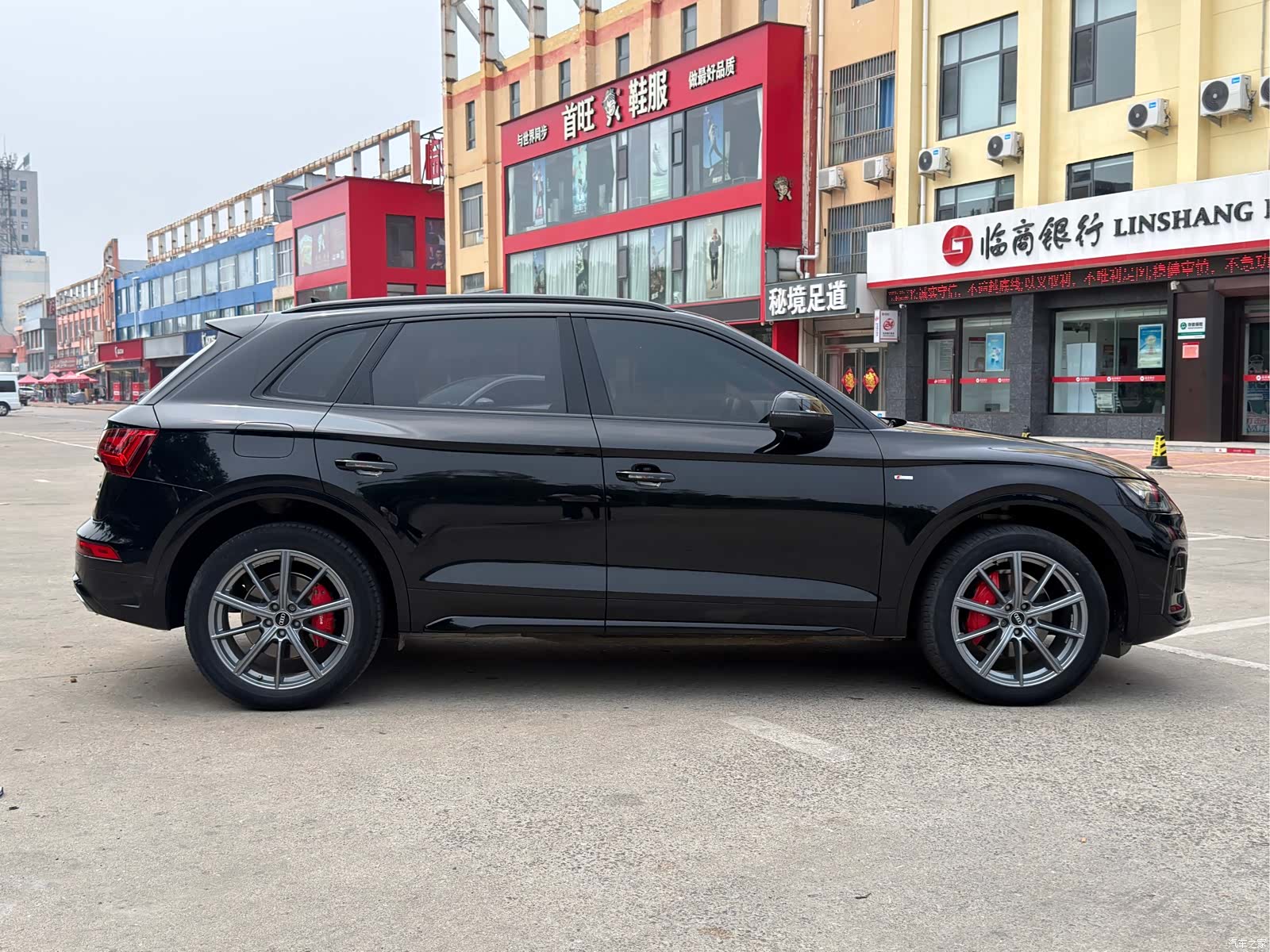 Audi Q5L, 2023 все фото