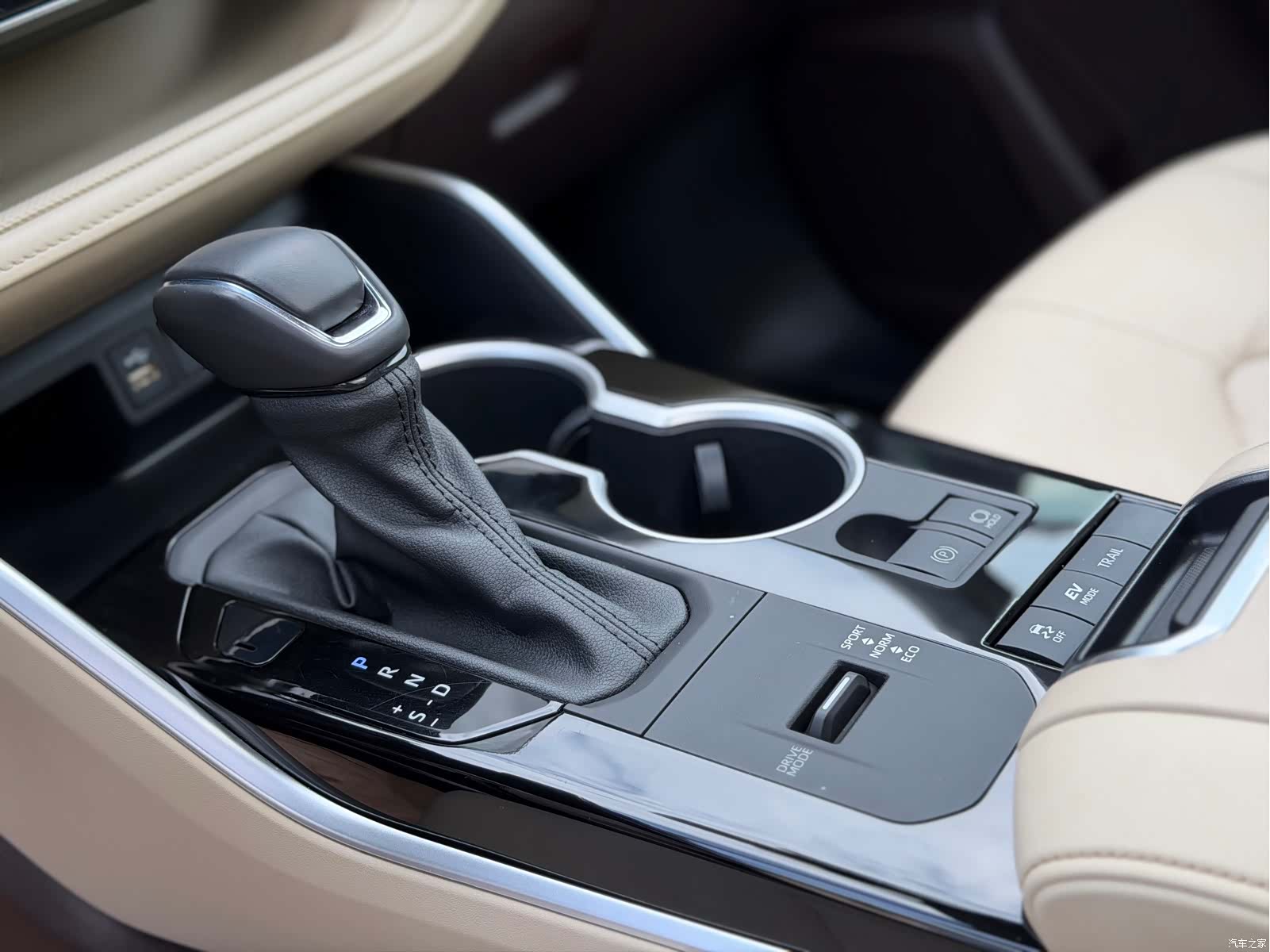 Toyota Highlander, 2022 11