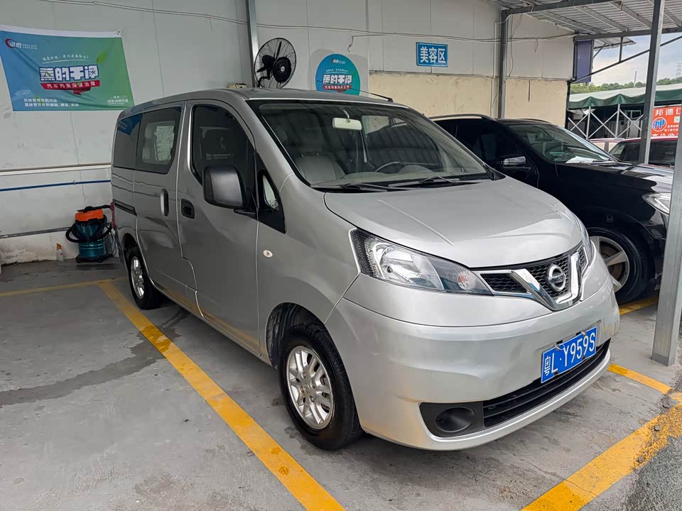Nissan NV200 Nissan NV200