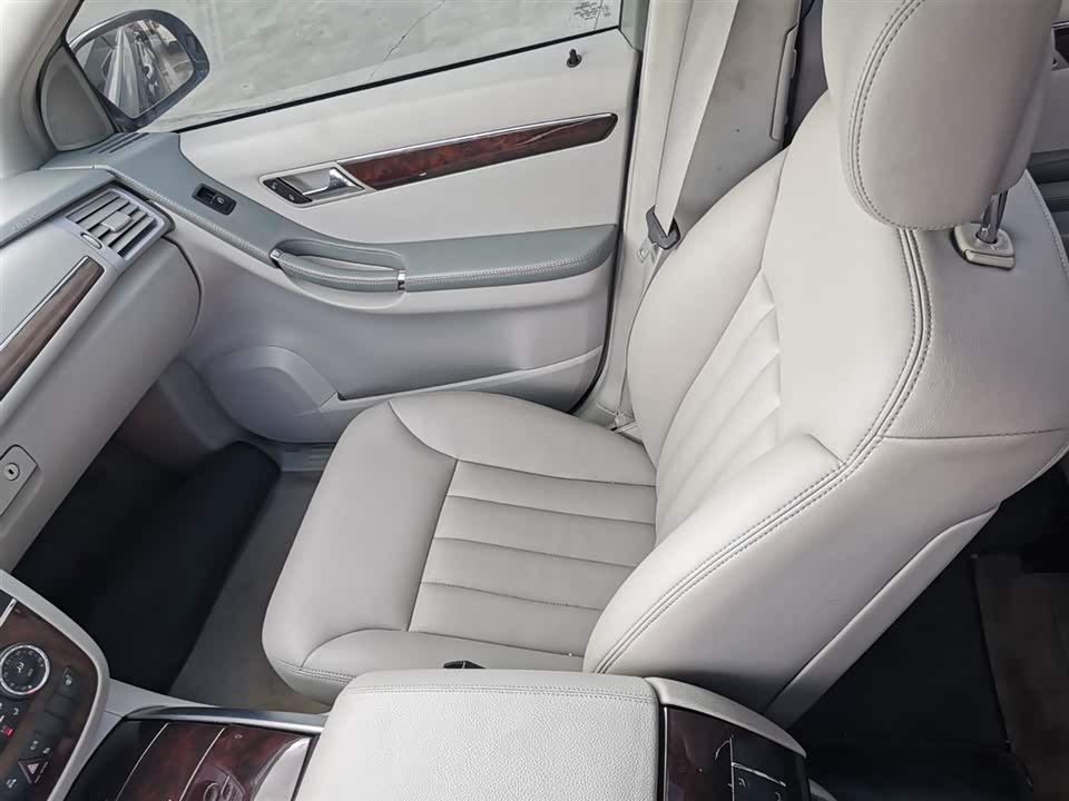 Mercedes-Benz R-class