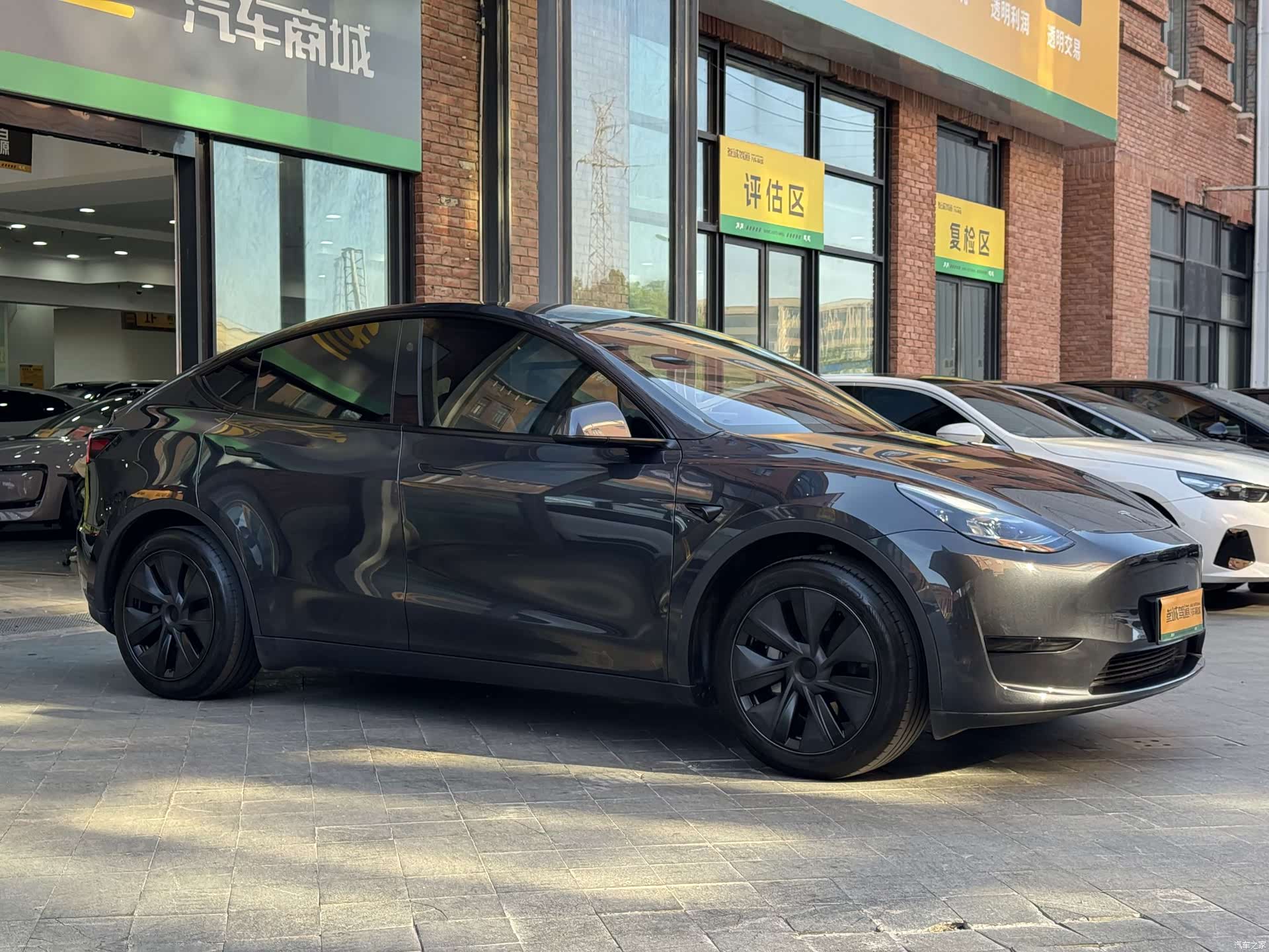 Tesla Model Y, 2024 2