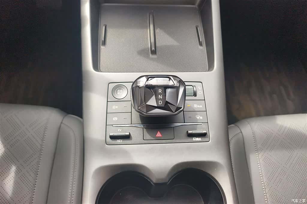 BYD Qin, 2025 16