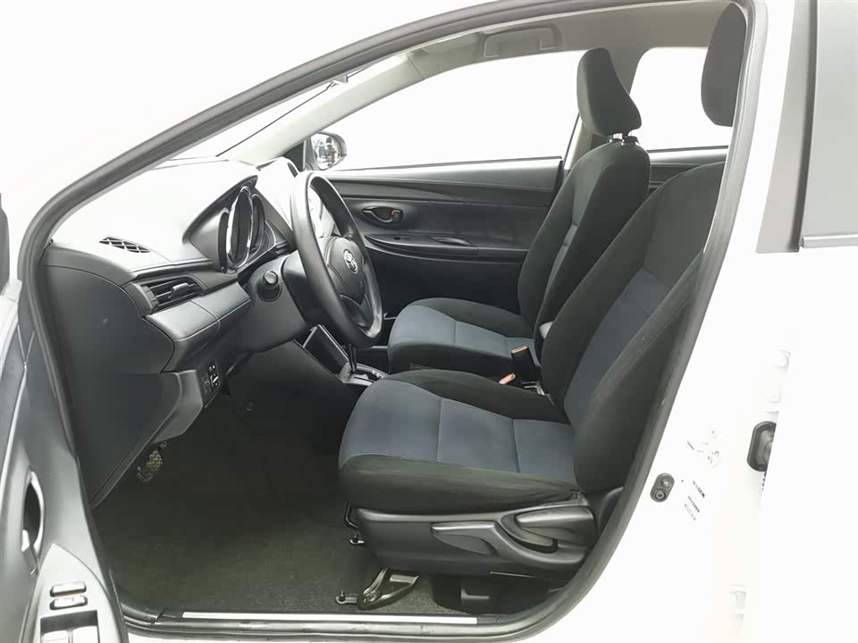Toyota YARiS L Zhixuan