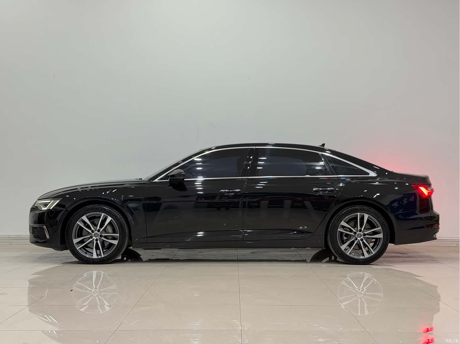 Audi A6L, 2021 4