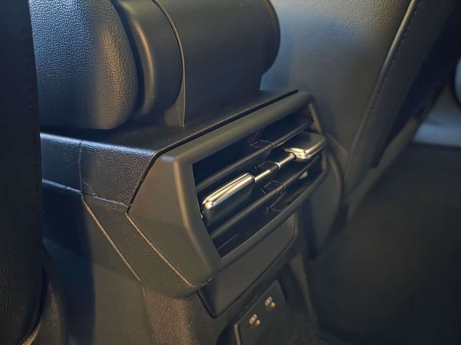 Audi A3 2024, фото 13
