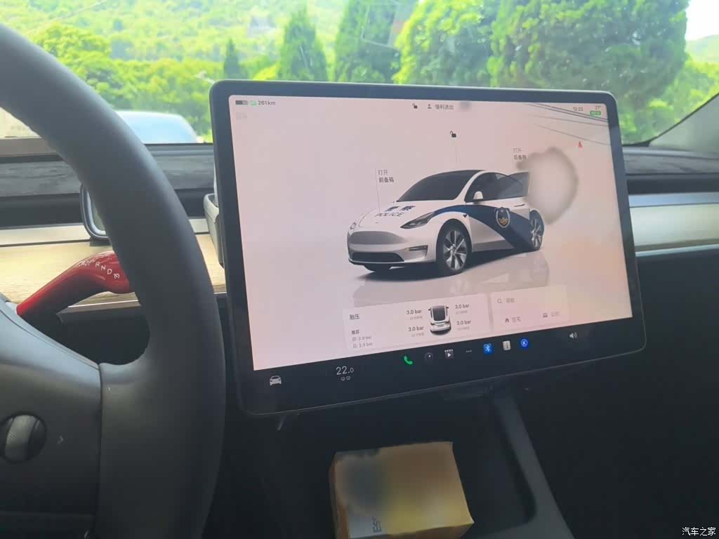 Tesla Model Y, 2023 4