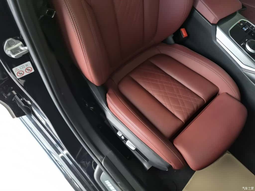 BMW 3 Series, 2023 25