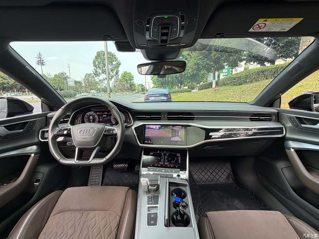 Audi A7L, 2023 13