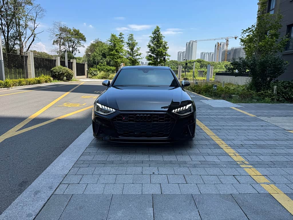 Audi S4
