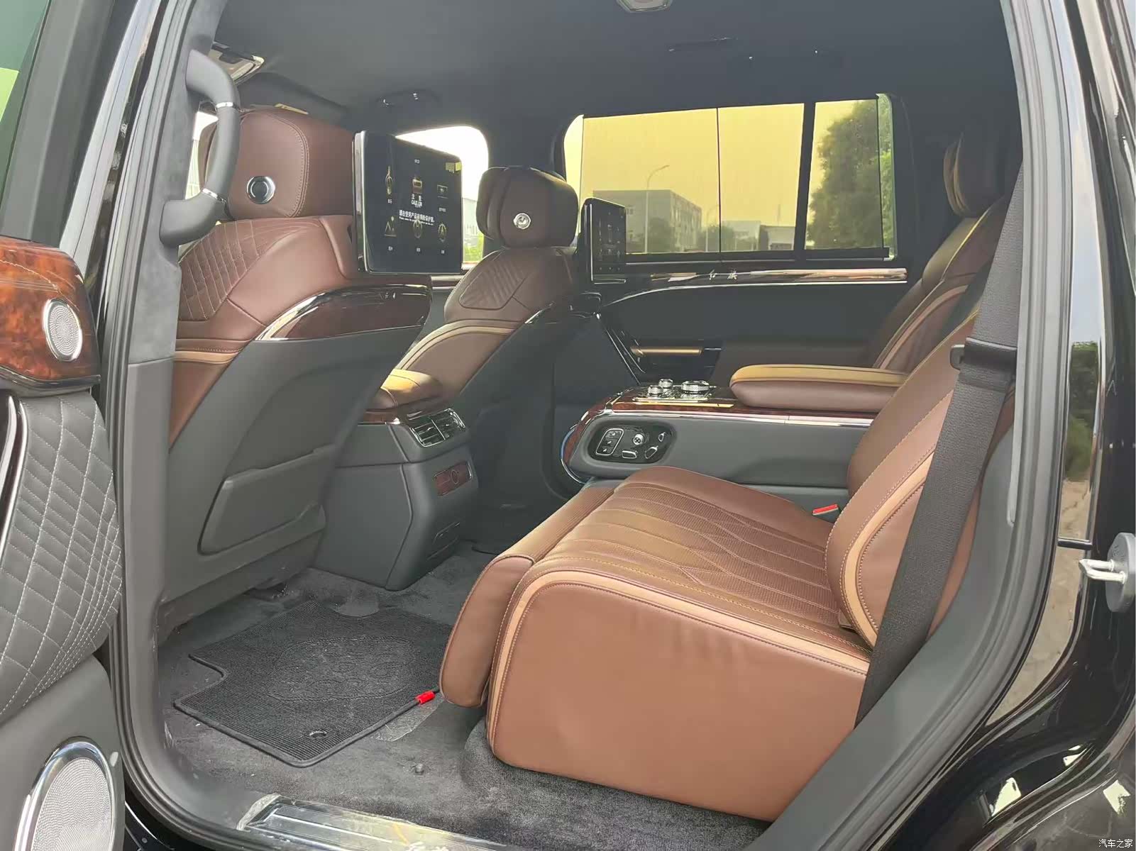 Hongqi 4, 2022 24