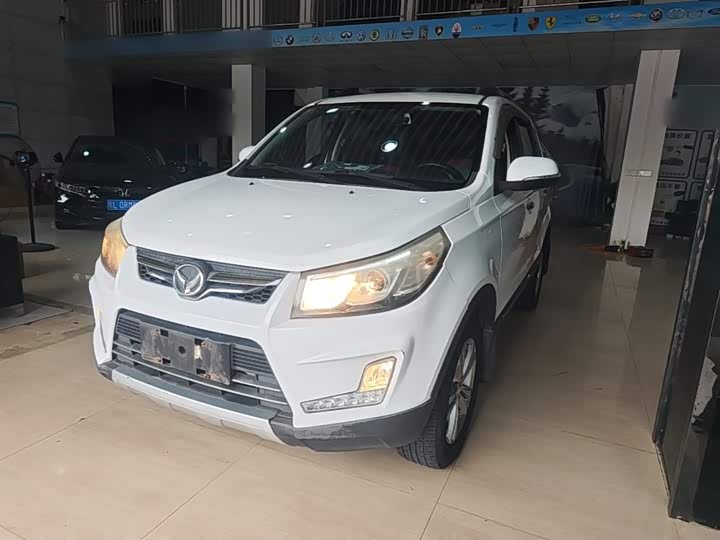 BAIC Huansu S3 2016 1.5L МКПП Люкс guo V
