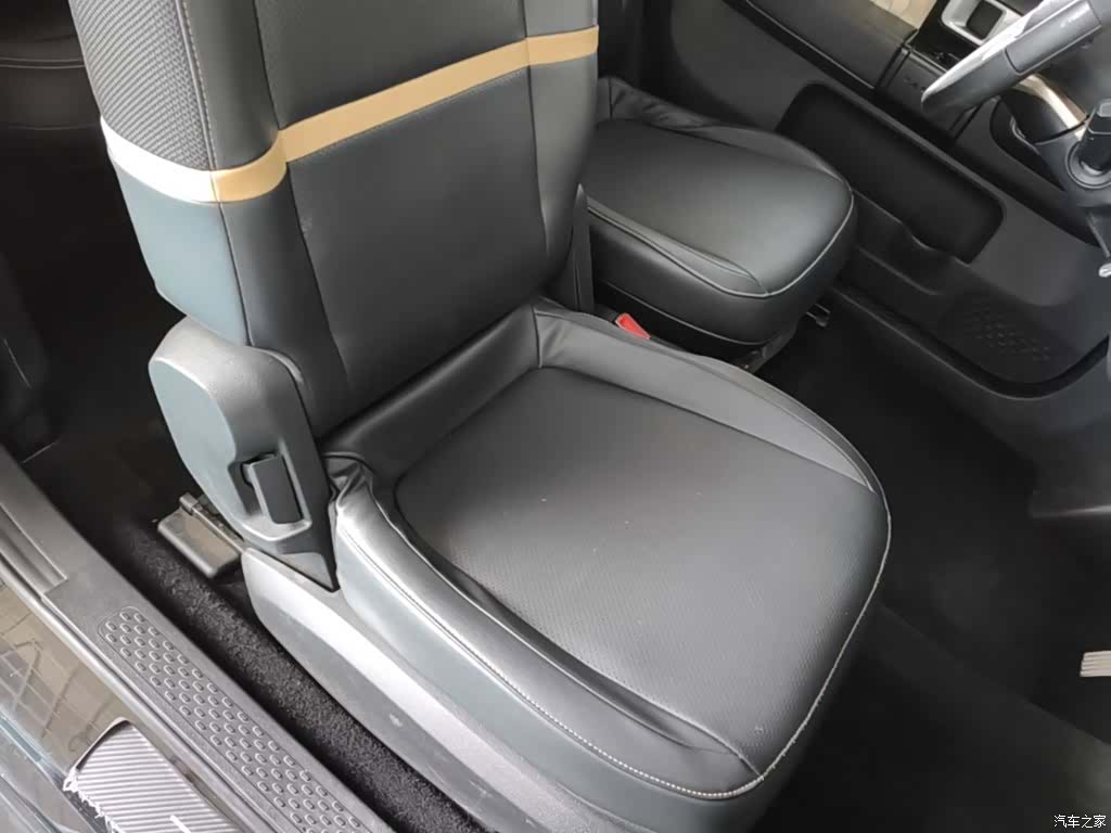 Wuling KiWi, 2022 25