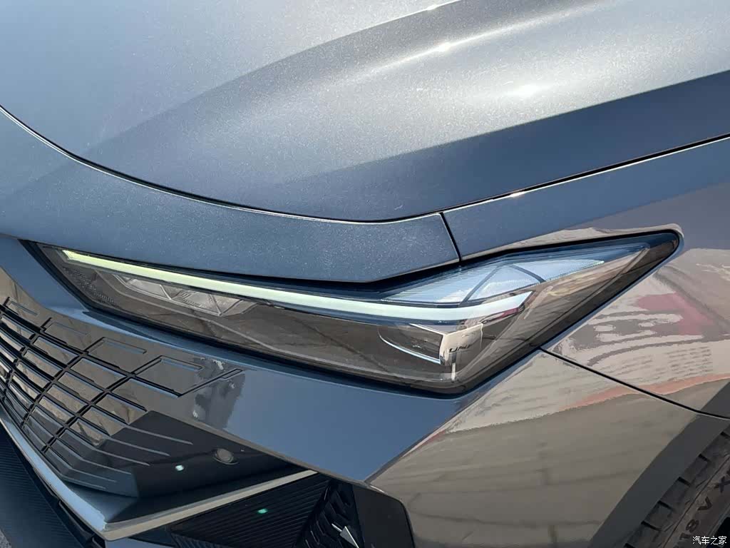 Changan UNI-V, 2022 6