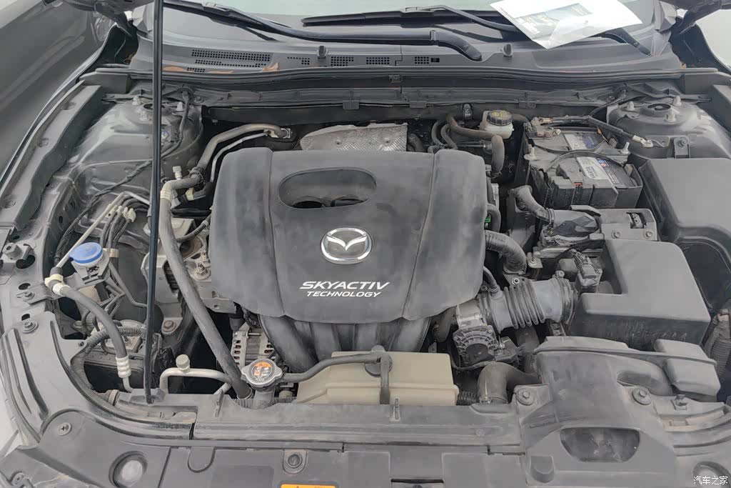 Mazda Mazda3, 2019 10