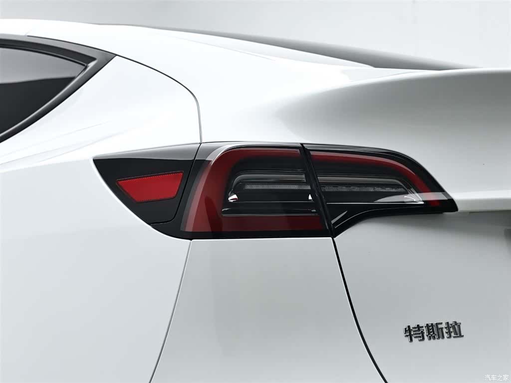Tesla Model Y, 2023 7