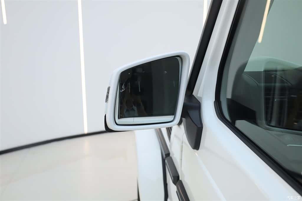 Mercedes-Benz G-Class, 2018 31