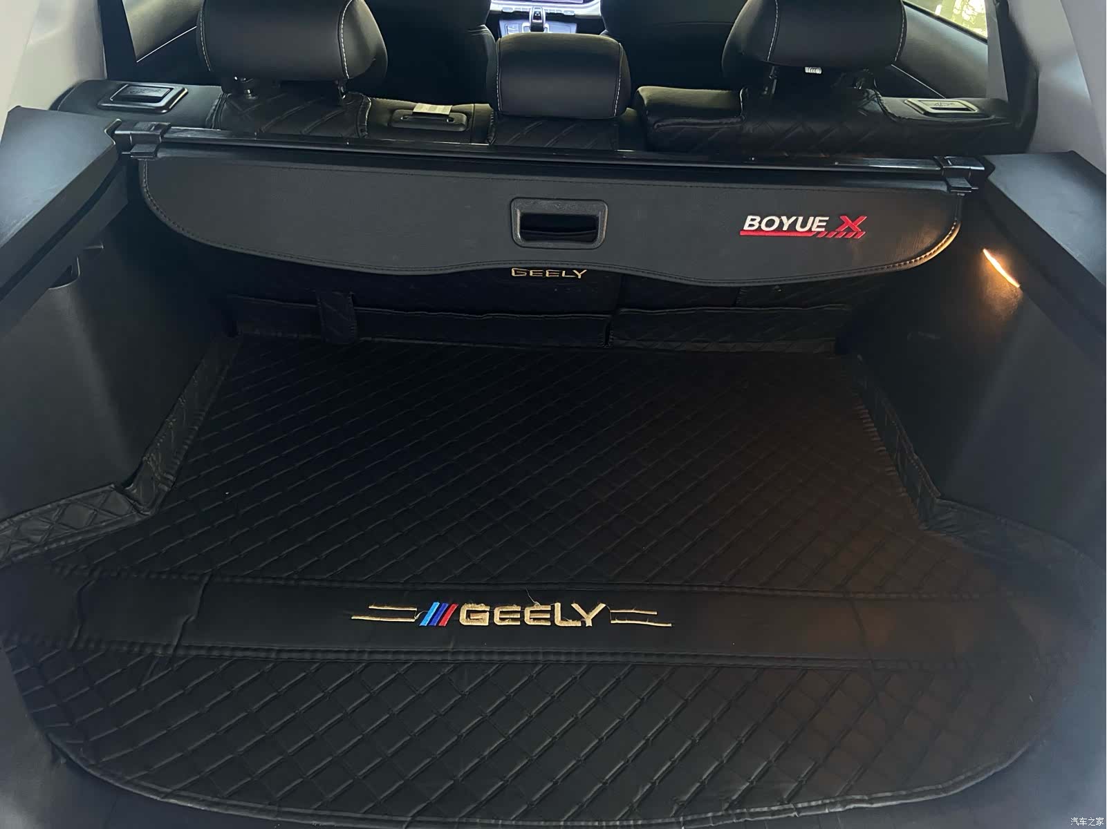 Geely Boyue, 2022 20