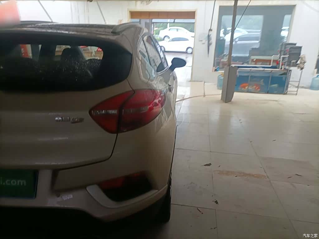 Geely Emgrand, 2018 8
