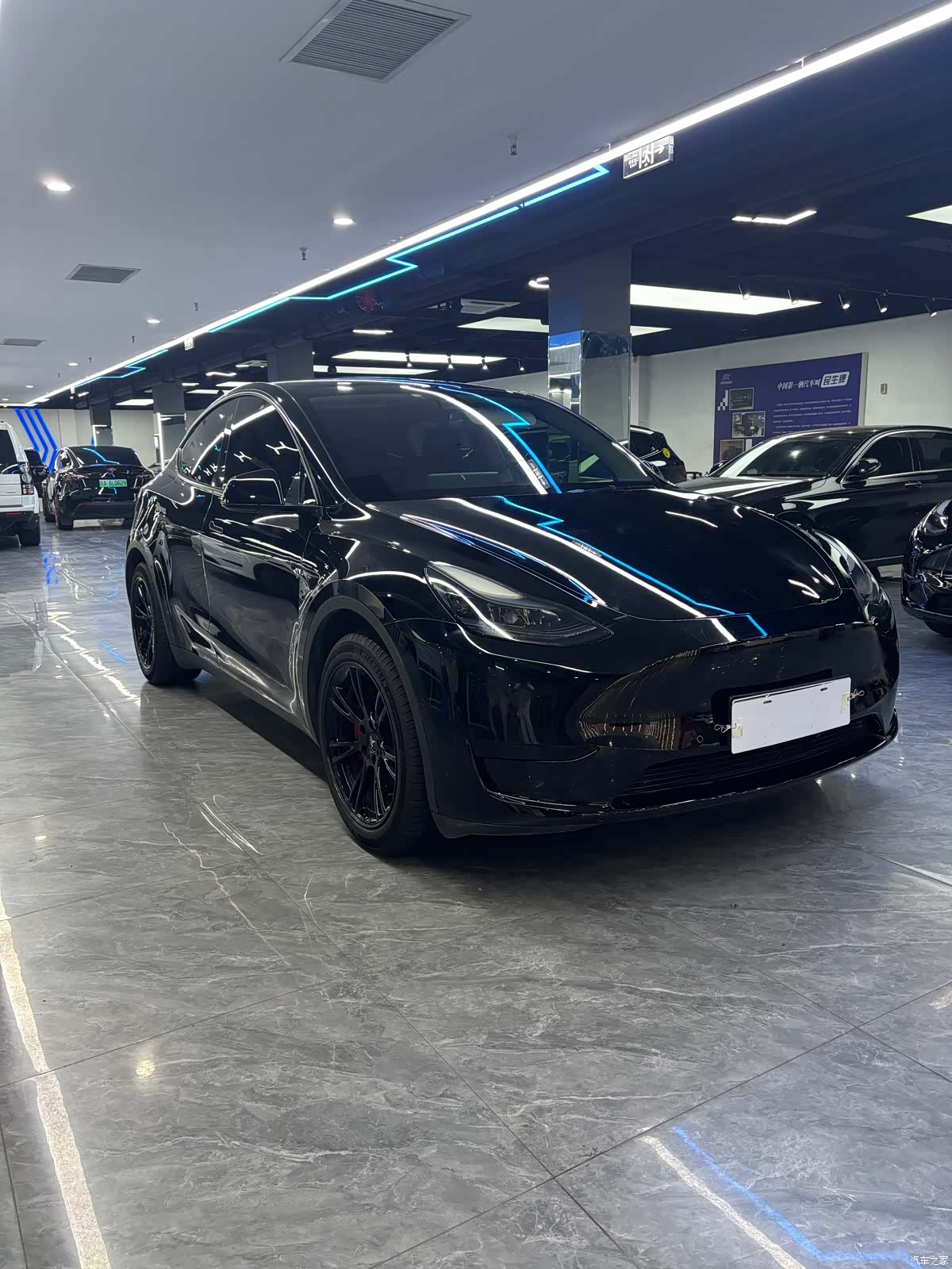 Tesla Model Y, 2022 3