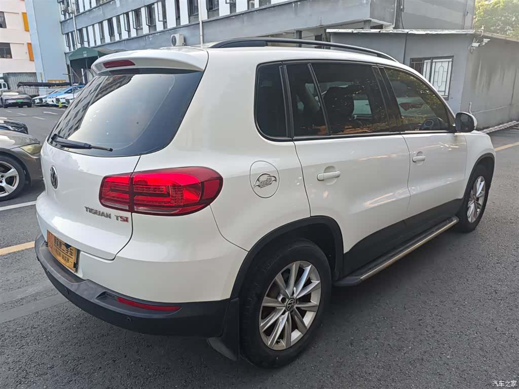 Volkswagen Tiguan, 2015 все фото