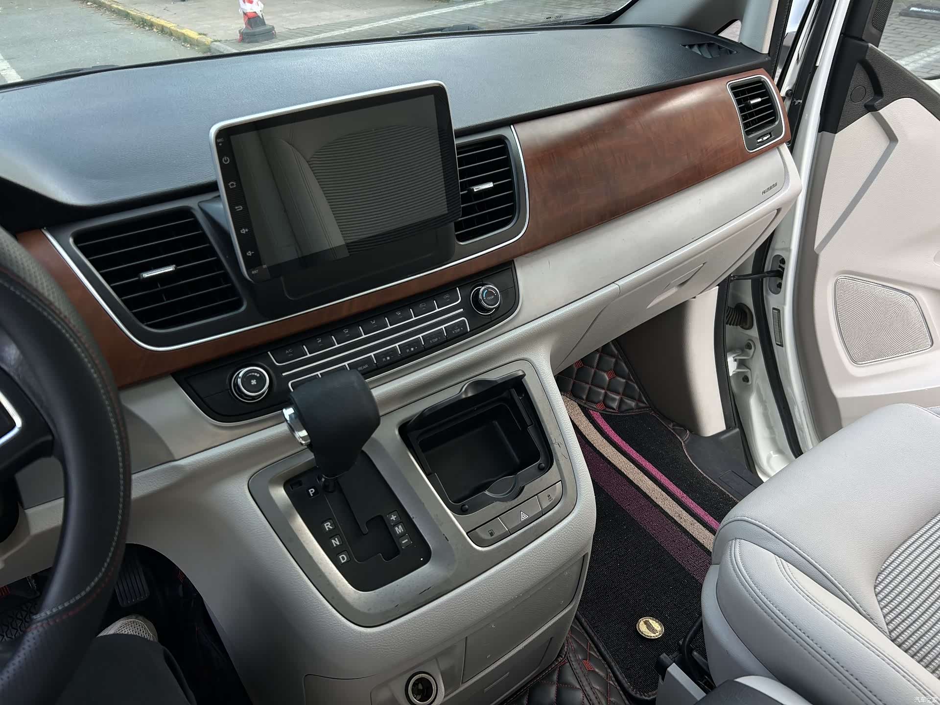 Maxus G10, 2016 17
