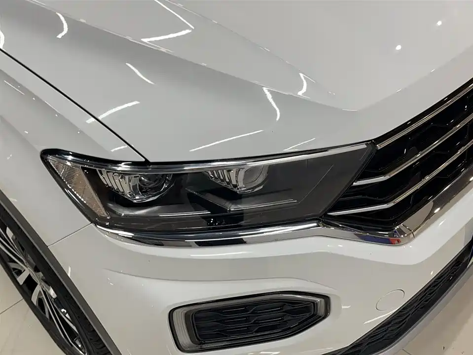 Volkswagen T-ROC exploring Songs