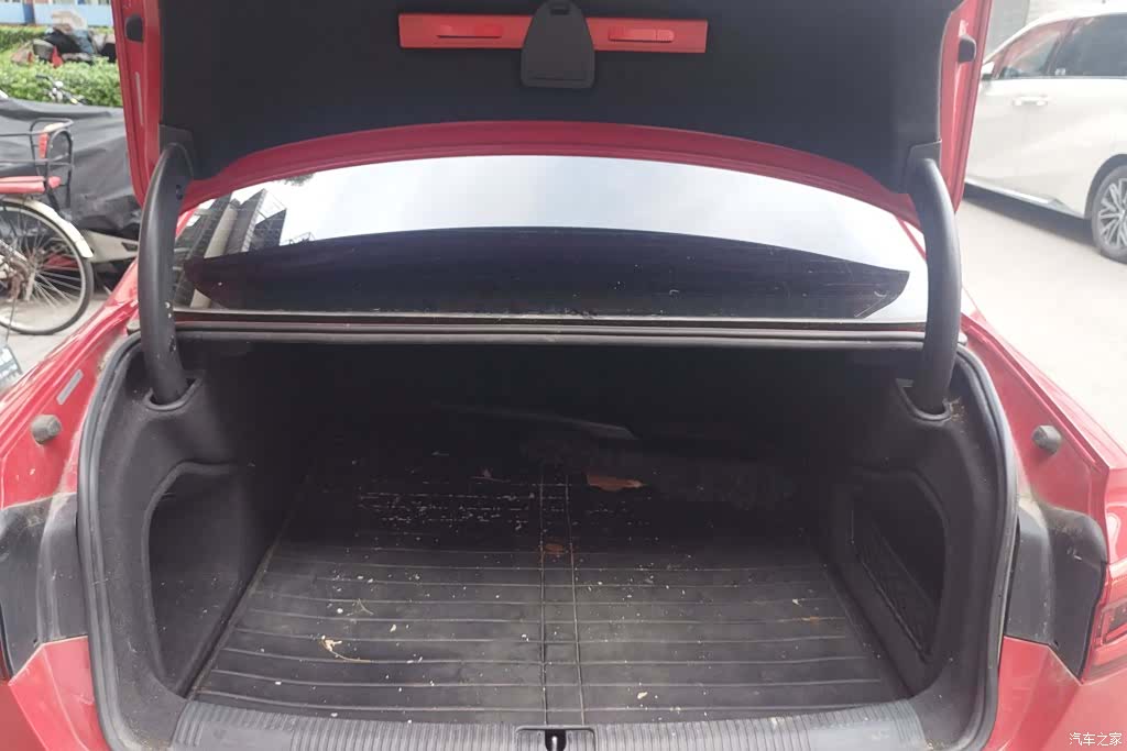 Audi A4L, 2017 4