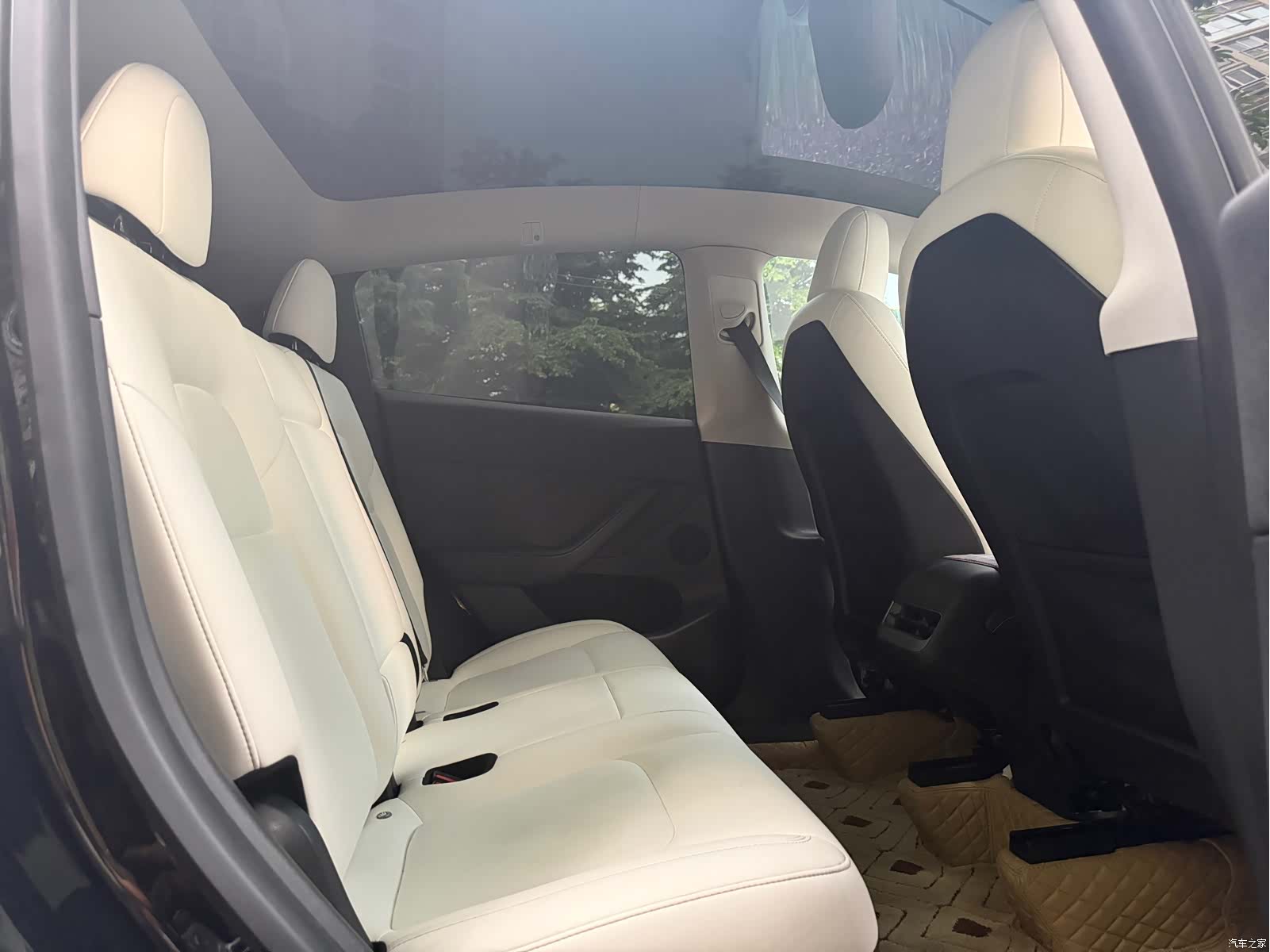 Tesla Model Y, 2021 9