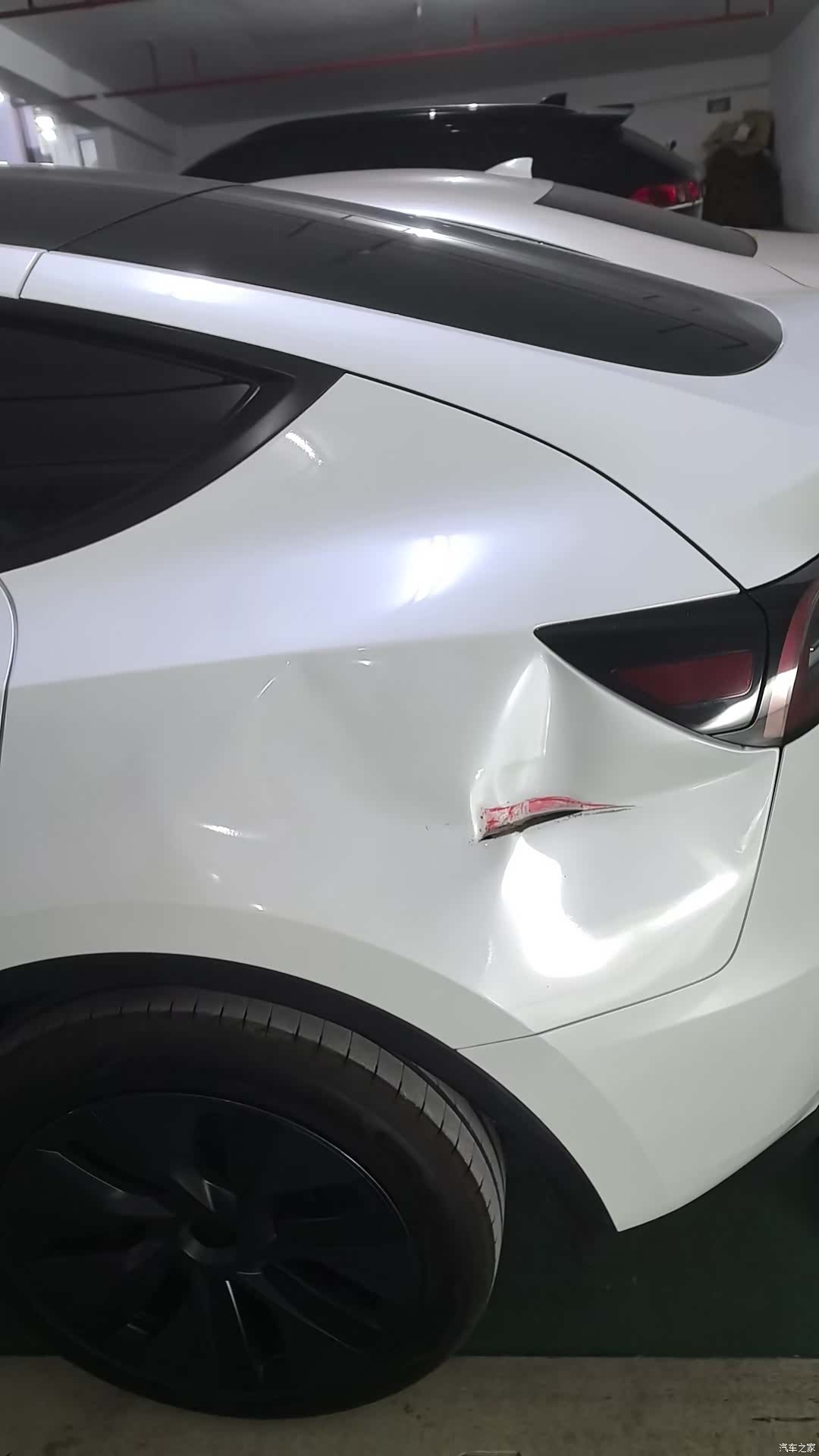 Tesla Model Y, 2024 21