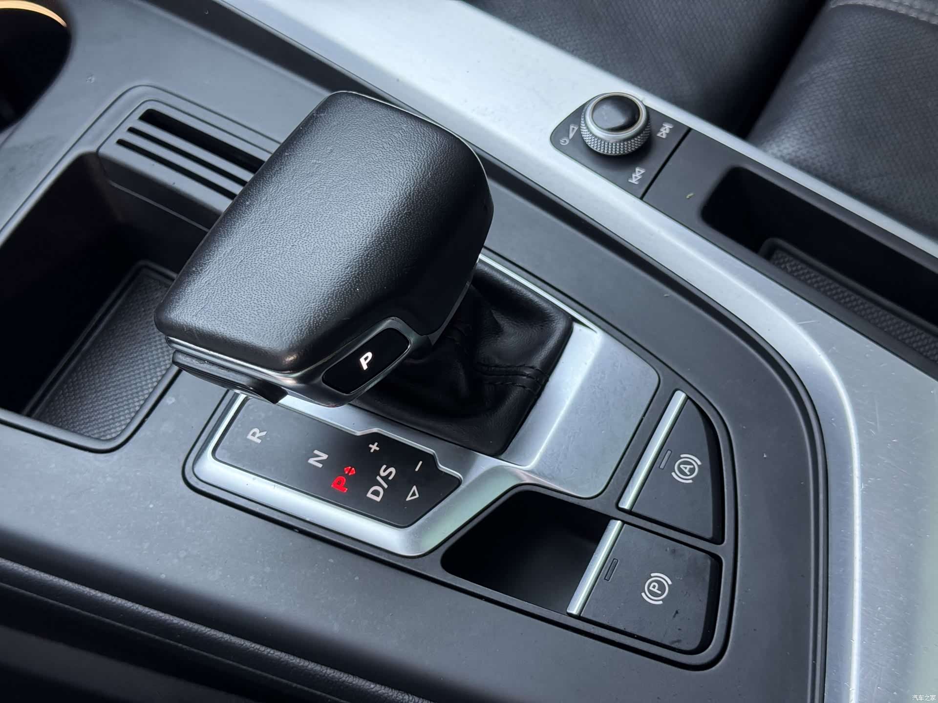 Audi A4L, 2022 9