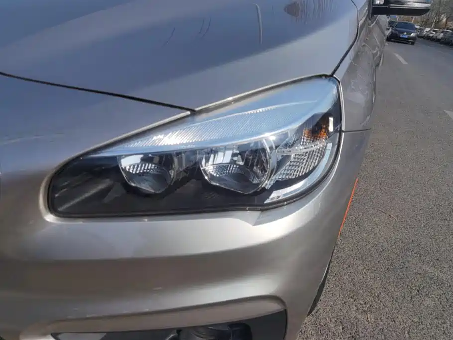 BMW 2 series station wagon