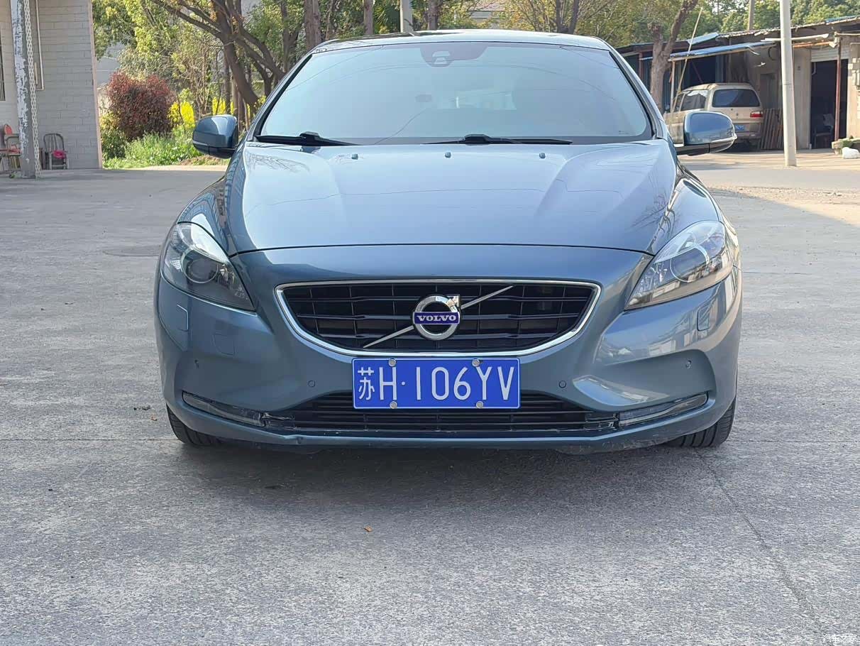 Volvo V40, 2014 1