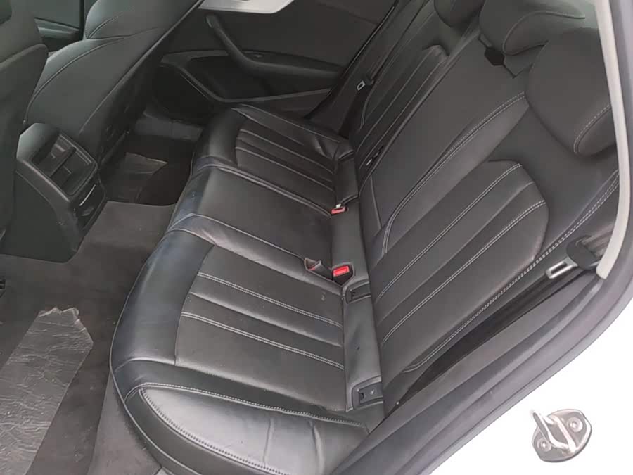 Audi A4L 2024, фото 16