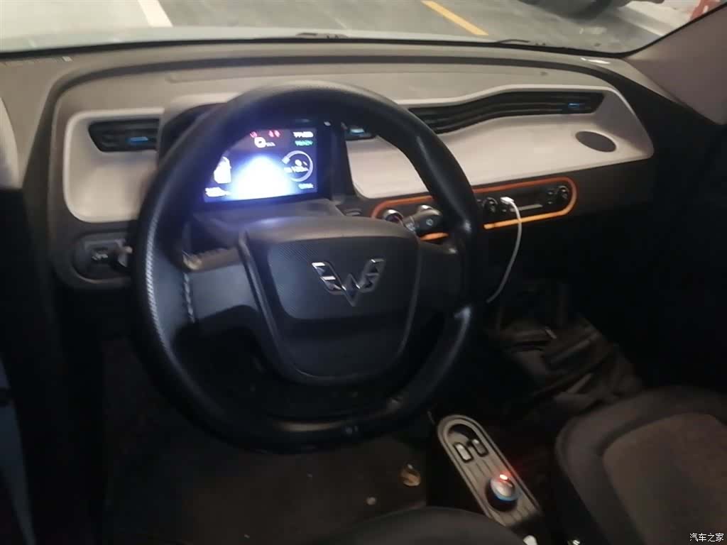 Wuling MINIEV, 2021 10
