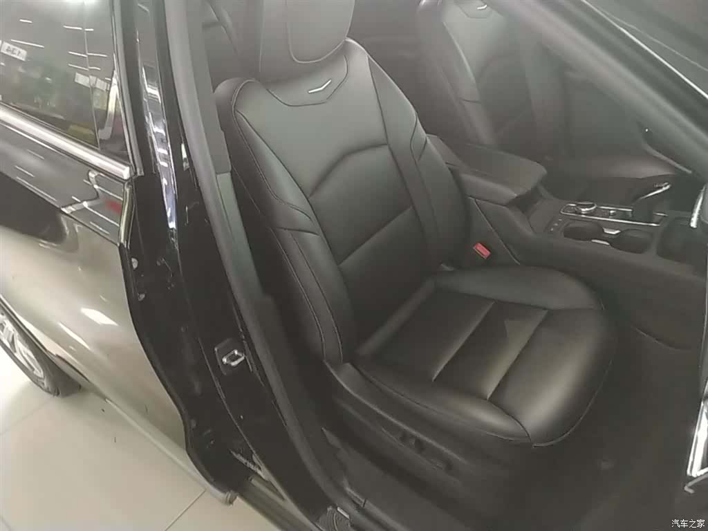 Cadillac XT4, 2021 25