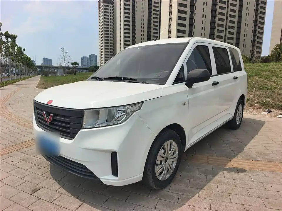 Wuling Wuling Hongguang PLUS