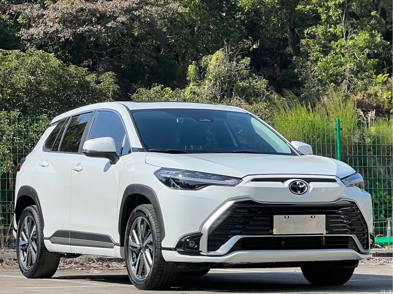 Toyota Frontlander, 2023 3